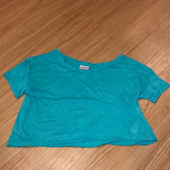 Crop top - Picture 1 of 3